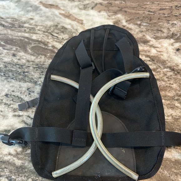 Mini The North Face Bag (looks like it can attach to a backpack) some stains - Picture 5 of 5